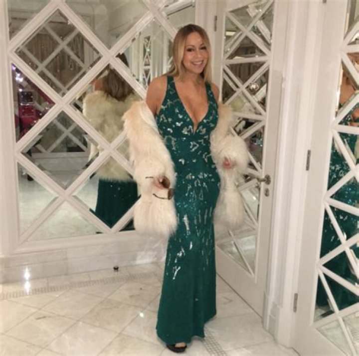 Mariah Carey Flaunts Massive Cleavage In Green Gown For St. Patrick’s Day – Hollywood Life